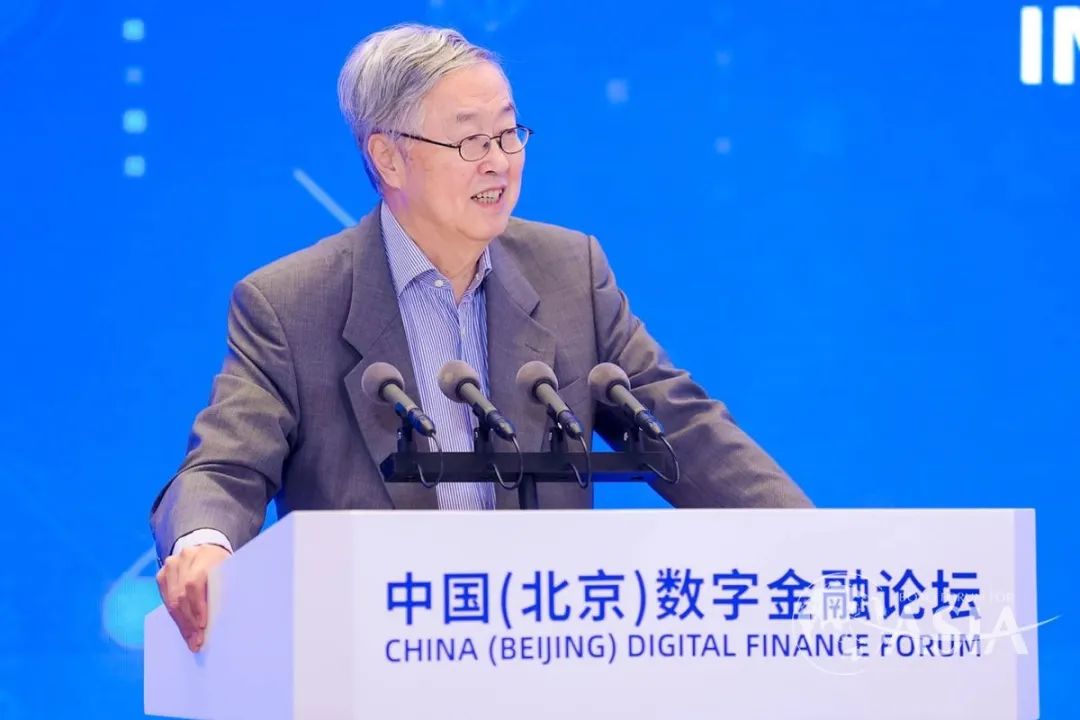 周小川：央行数字货币与支付系统数字化