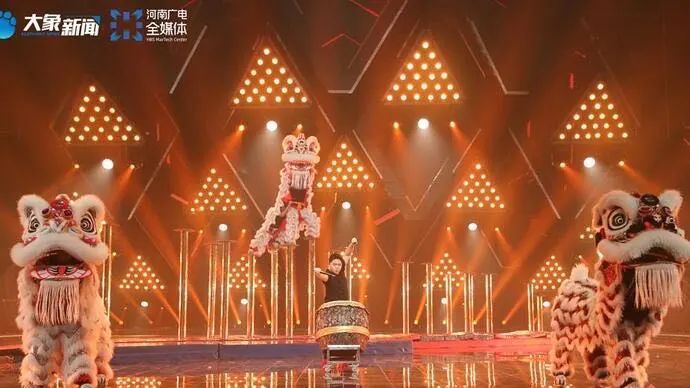 张晋与社会热点话题的互动_热点社会话题评述_最近的热点时政话题