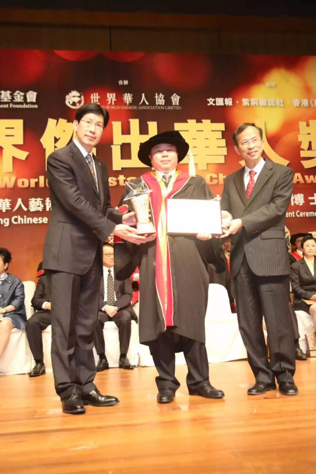 洪金宝有没有捐款_洪金宝是什么社团老大_洪金宝的慈善事业与社会责任