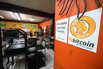 商户支持比特币付款是否违法_比特币商家现在收益有多大_全球范围内比特币的接受度：哪些商家月以比特币支付