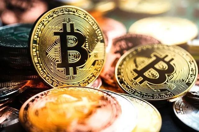 短期回报率高的投资_分析长期持有与短期交易在数字货币市场的风险与回报_短期资金风险比长期资金小